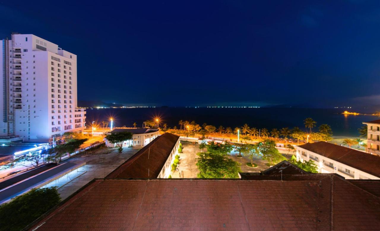 Arise Seaside Hotel Nha Trang Exterior photo